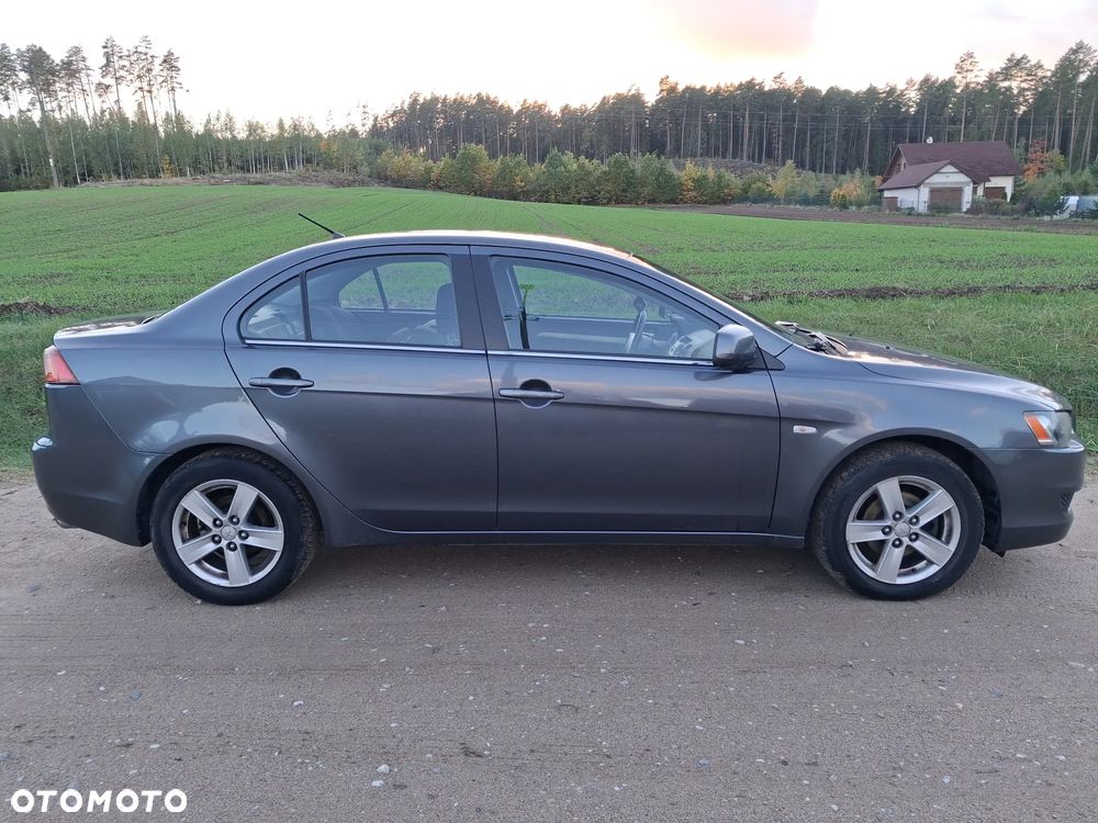 Mitsubishi Lancer - 4