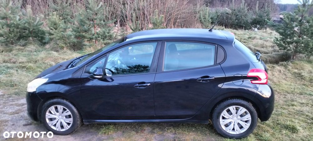 Peugeot 208 PureTech 82 Start & Stop Allure - 22