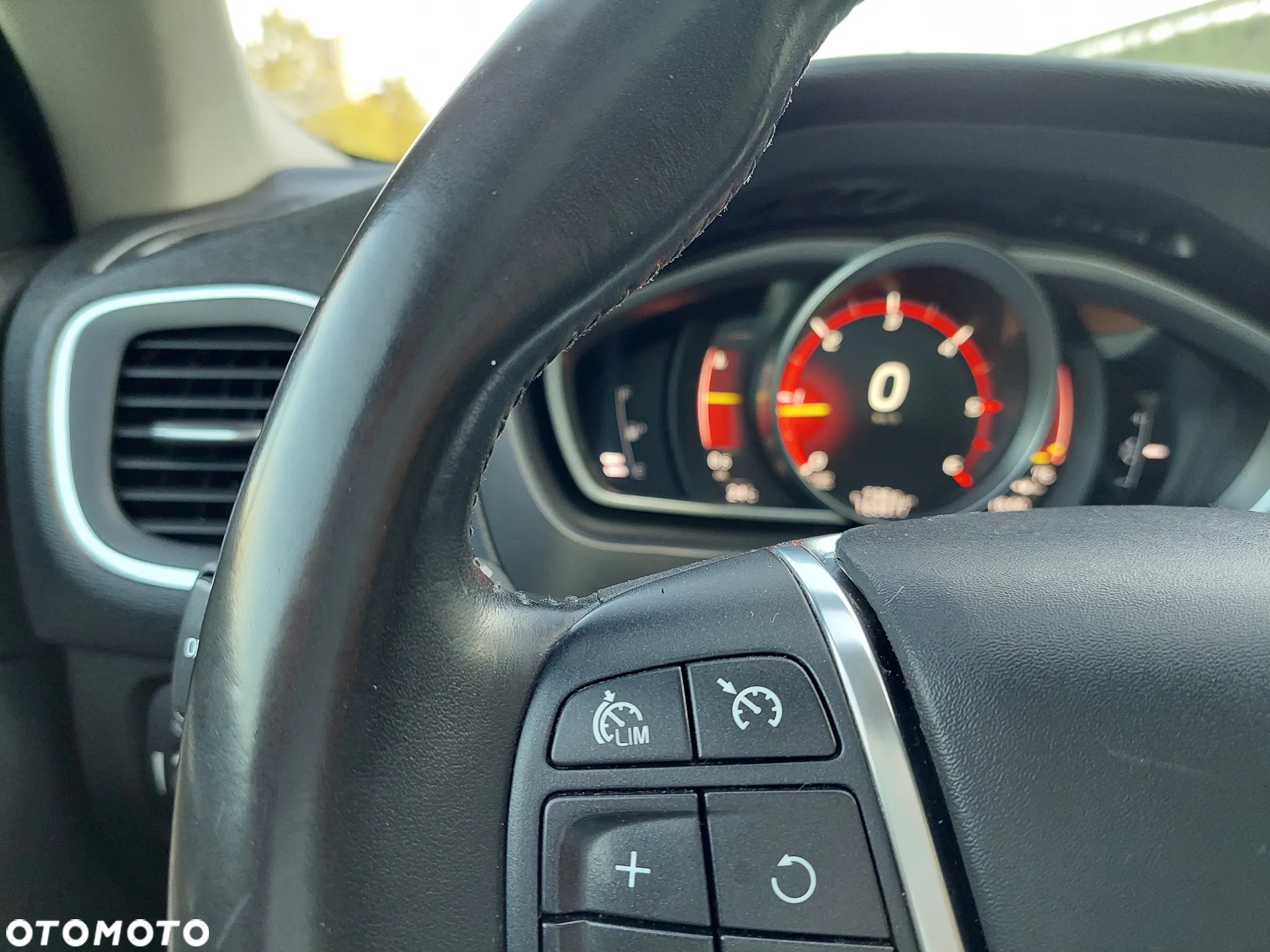 Volvo V40 D3 Drive-E Inscription - 23