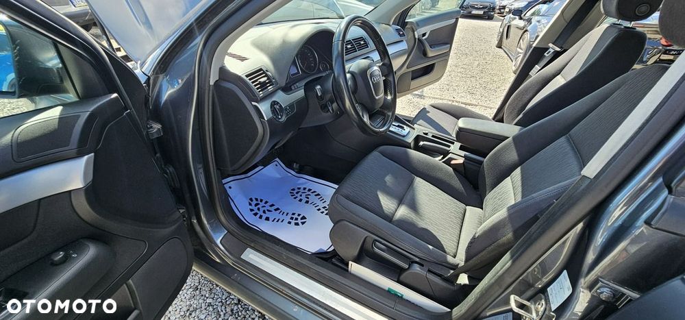 Audi A4 Limousine - 26
