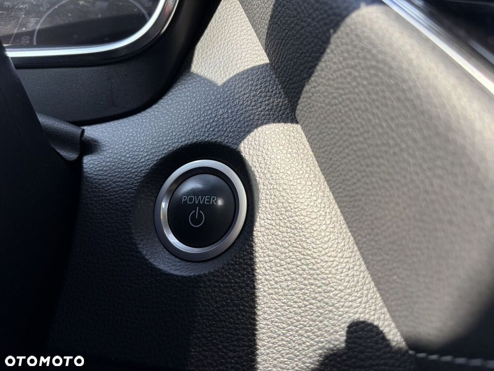 Toyota Corolla 1.8 Hybrid Comfort - 17