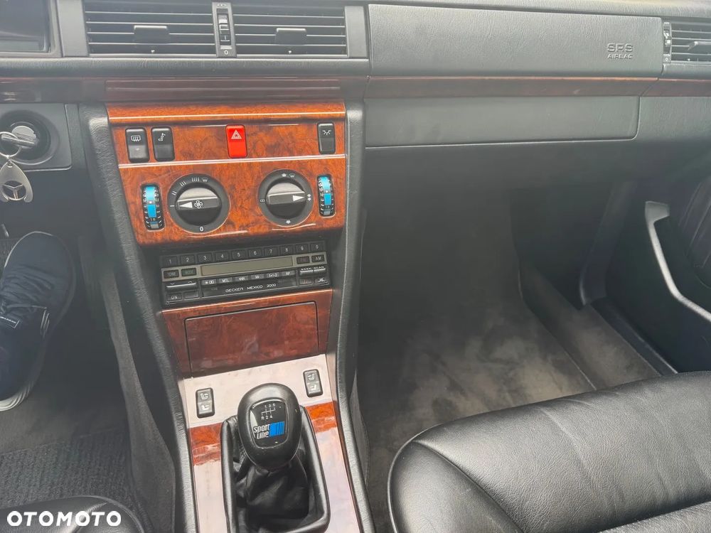 Mercedes-Benz W124 (1984-1993) - 32