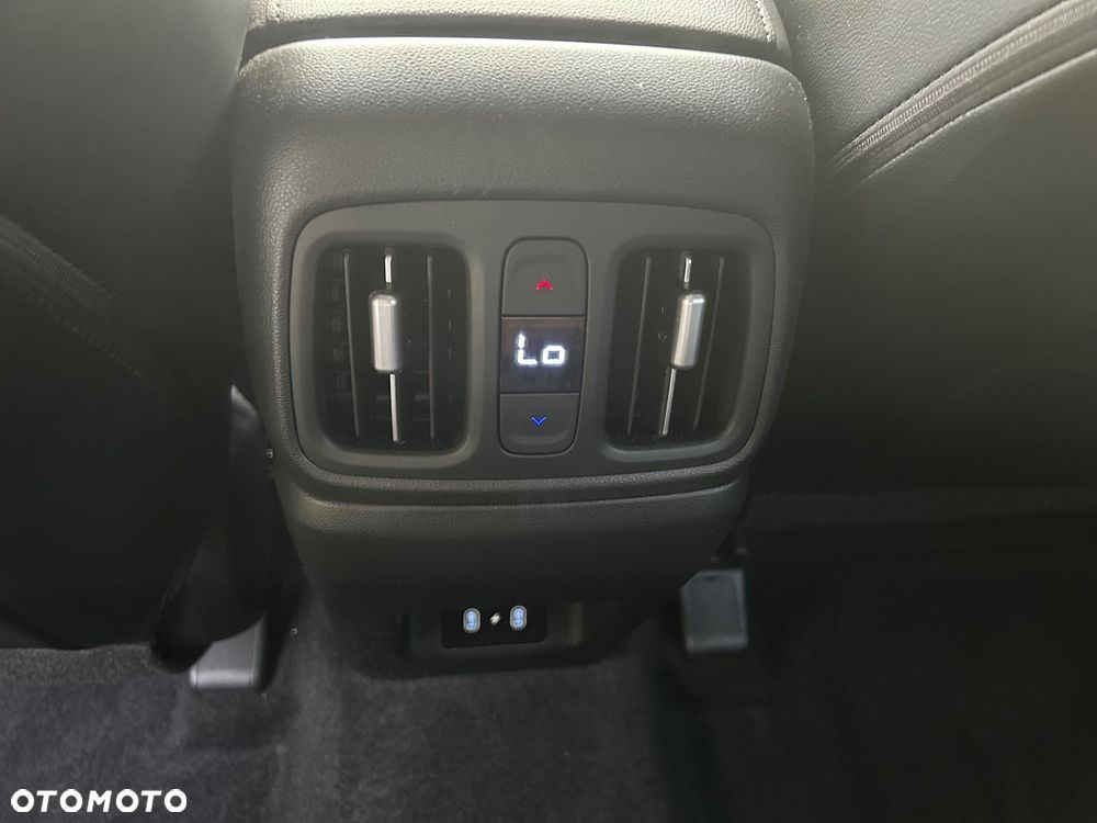 Hyundai Tucson 1.6 T-GDi HEV Executive 2WD - 31