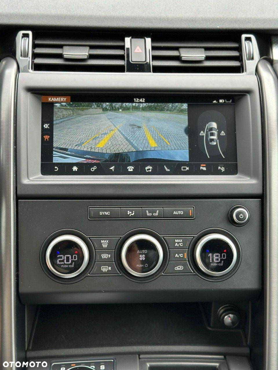 Land Rover Discovery 2.0 Si4 HSE Luxury - 33