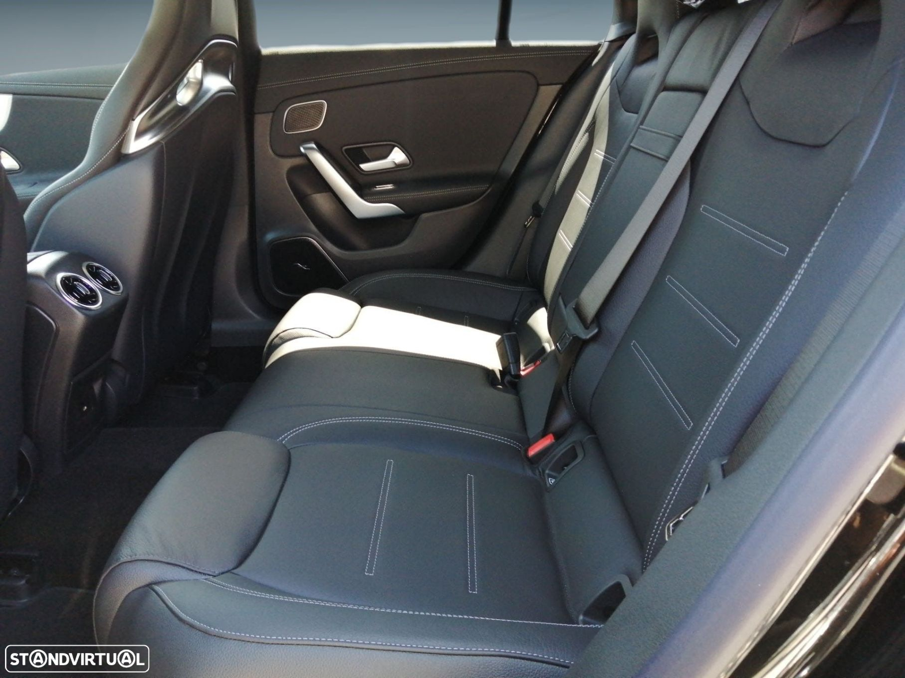 Mercedes-Benz CLA 45 AMG S Shooting Brake 4Matic+ - 17
