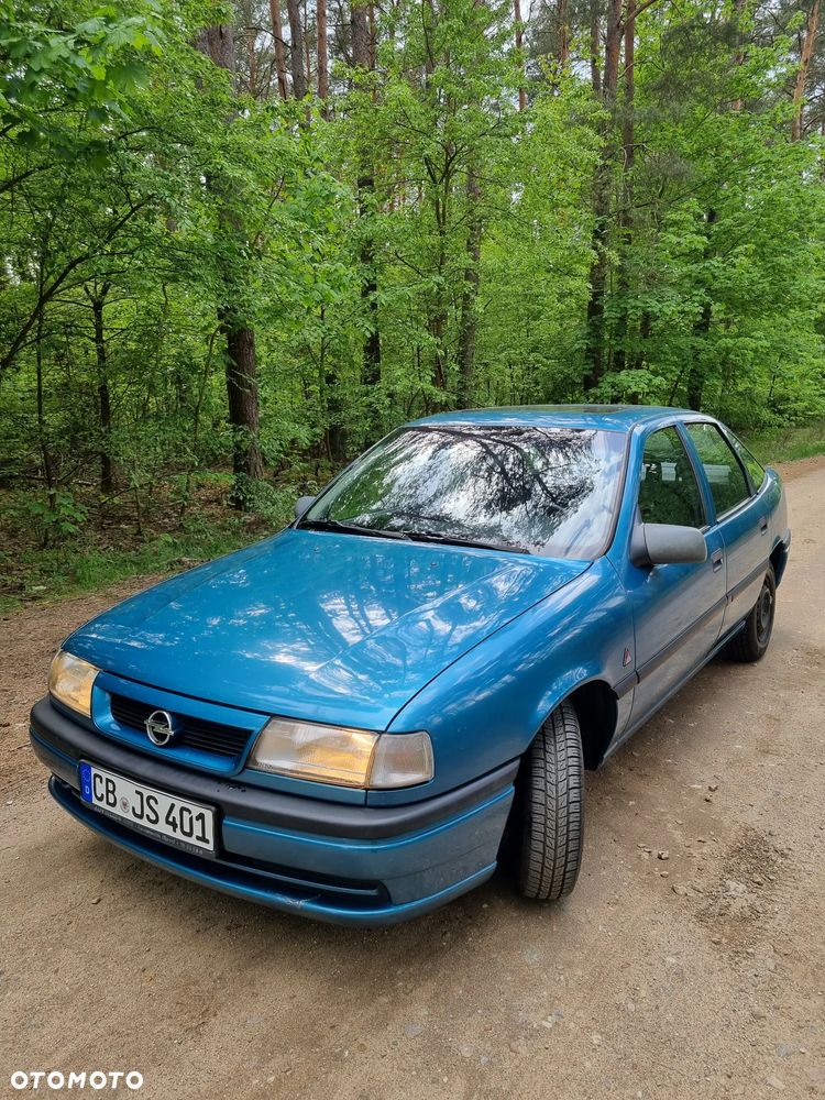 Opel Vectra 1.6 GL - 34