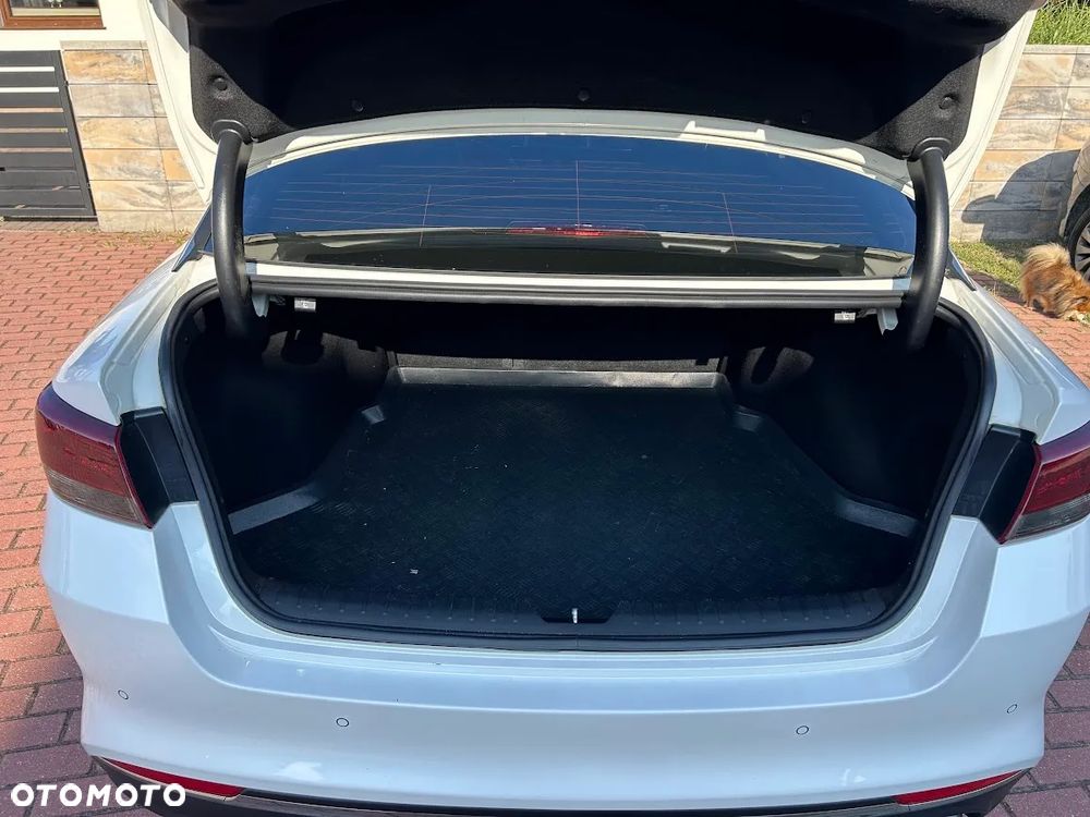 Kia Optima 1.7 CRDI L - 8