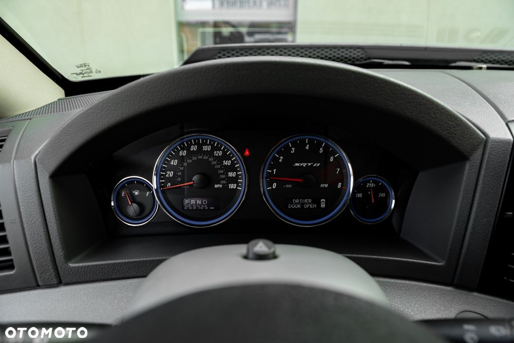 Jeep Grand Cherokee 6.1 V8 SRT8 - 28