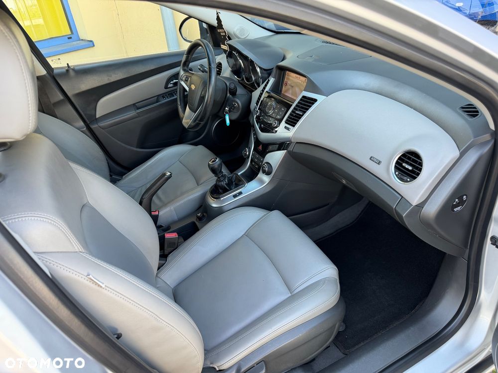 Chevrolet Cruze 1.8 LT+ - 17