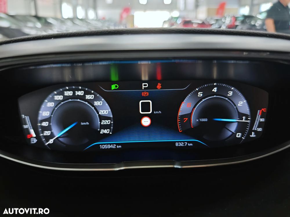 Peugeot 3008 PureTech 130 Stop & Start EAT6 Allure - 16