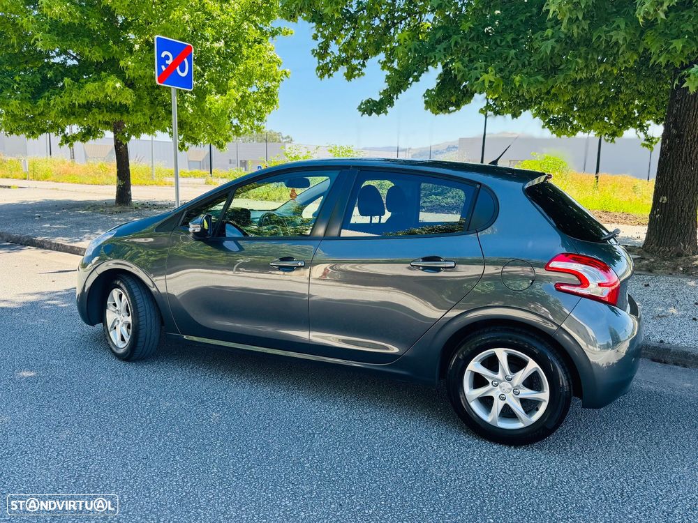 Peugeot 208 1.4 HDi - 9
