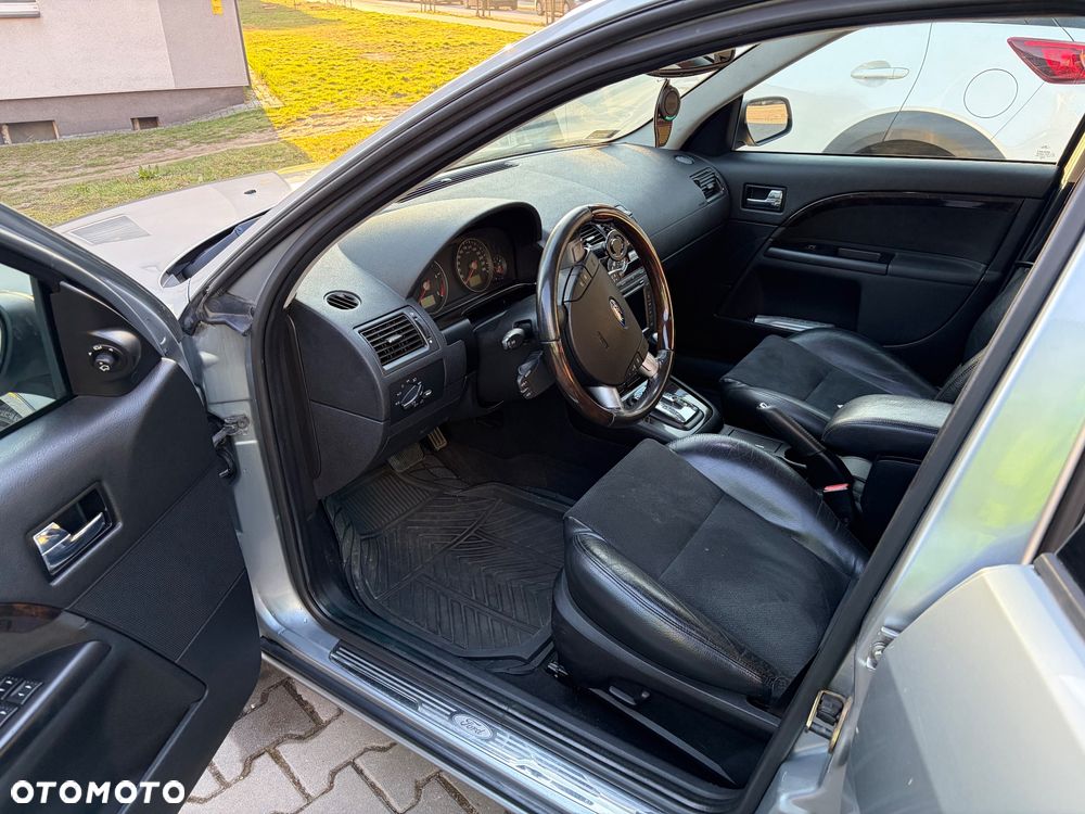 Ford Mondeo 2.0 TDCI Ghia - 8