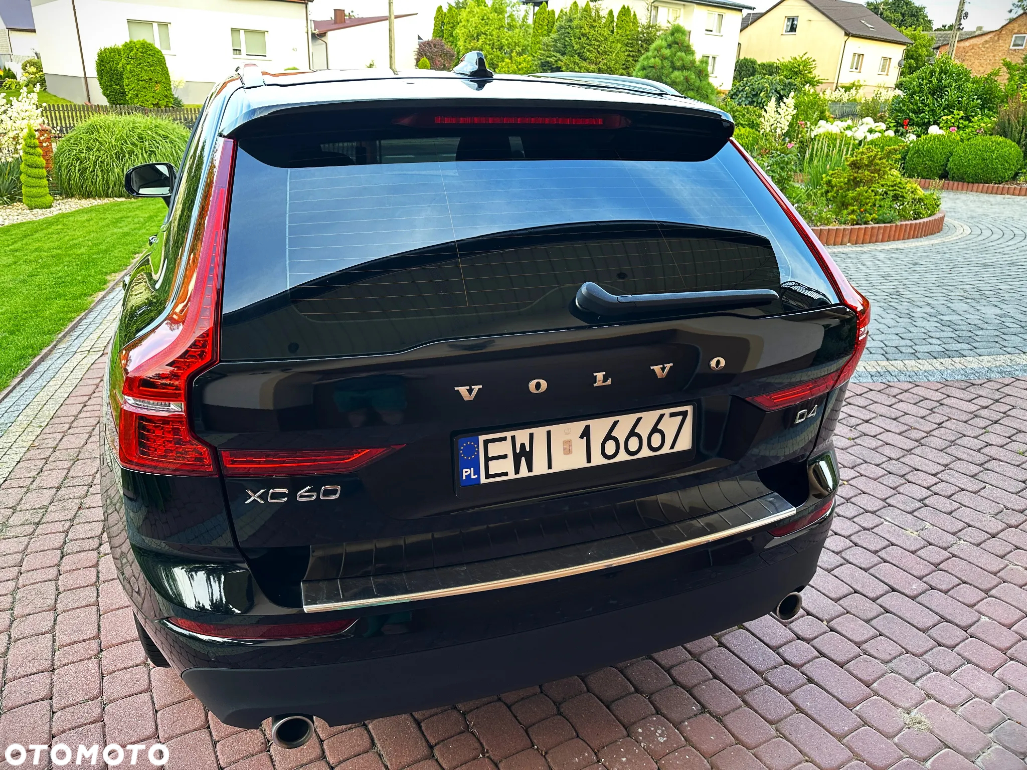 Volvo XC 60 D4 Momentum Pro - 13