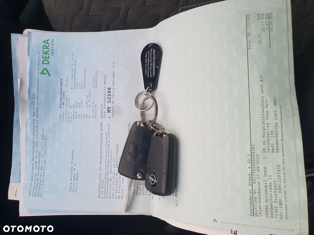 Opel Corsa 1.4 16V 150 Jahre - 18