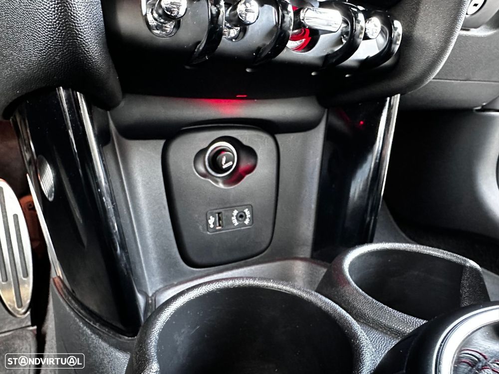 MINI 3 Portas John Cooper Works Auto Desportiva - 29