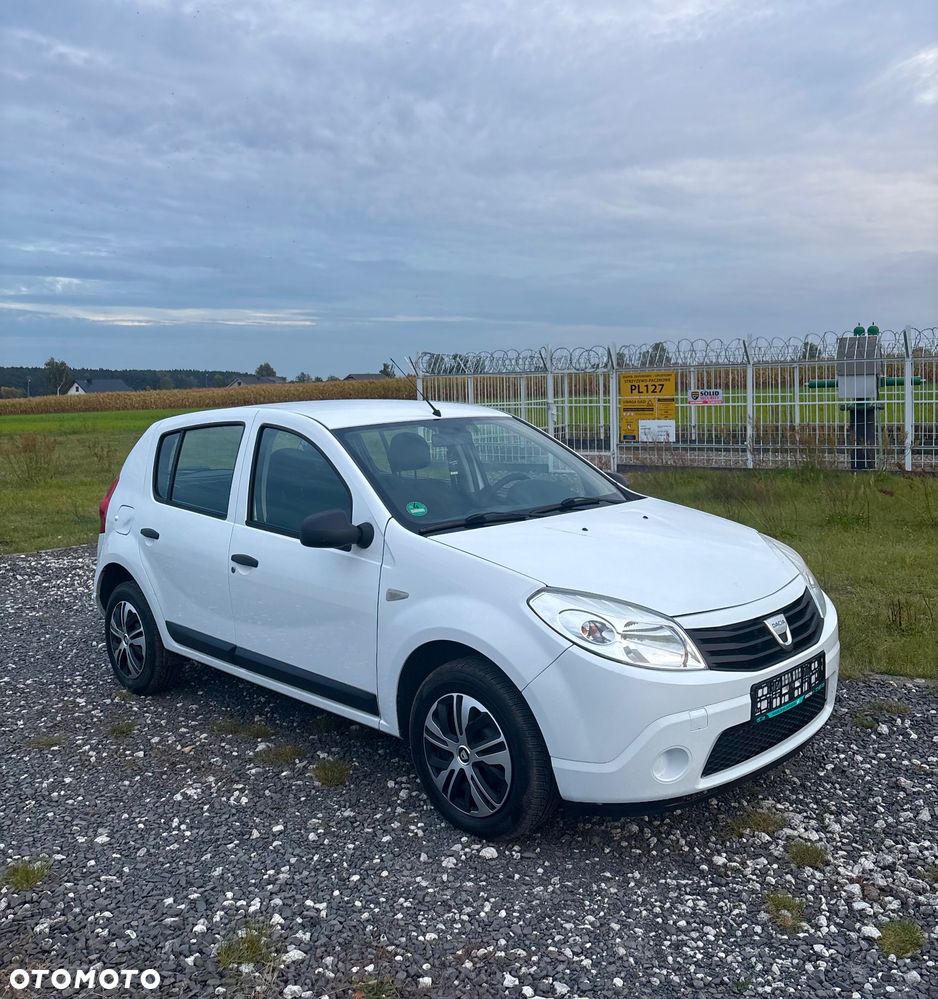 Dacia Sandero - 1