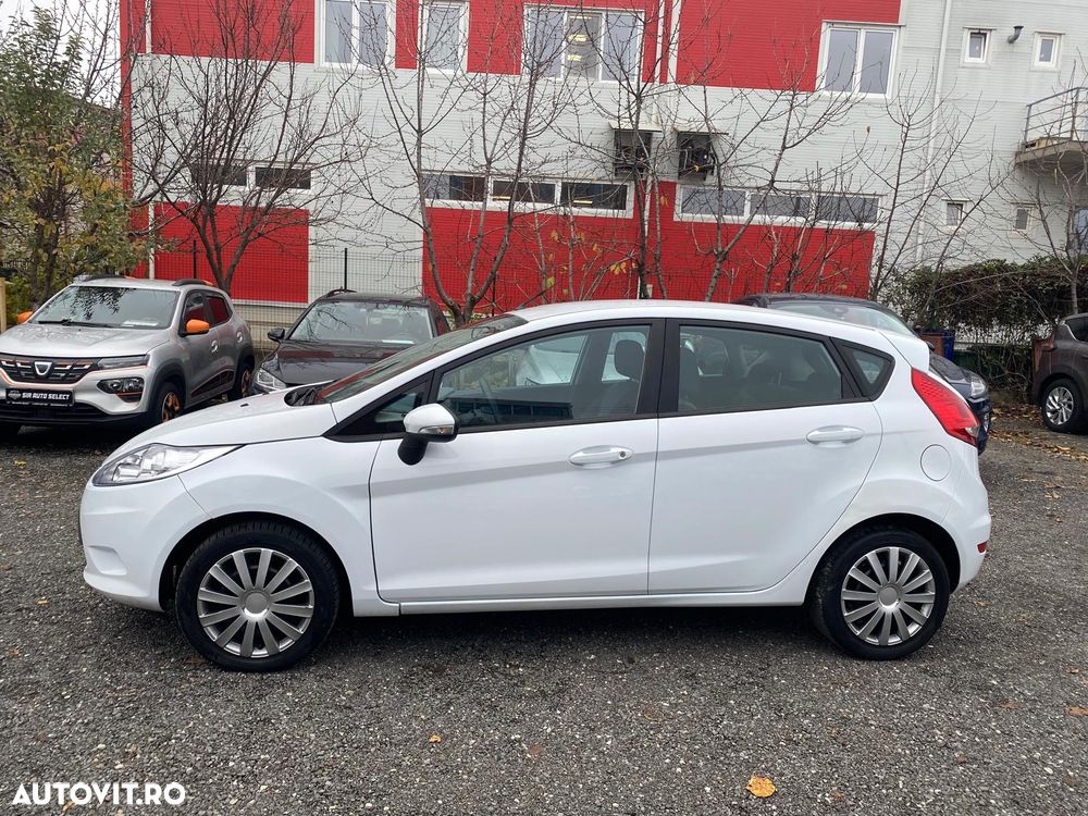 Ford Fiesta 1.25i Ambiente - 2