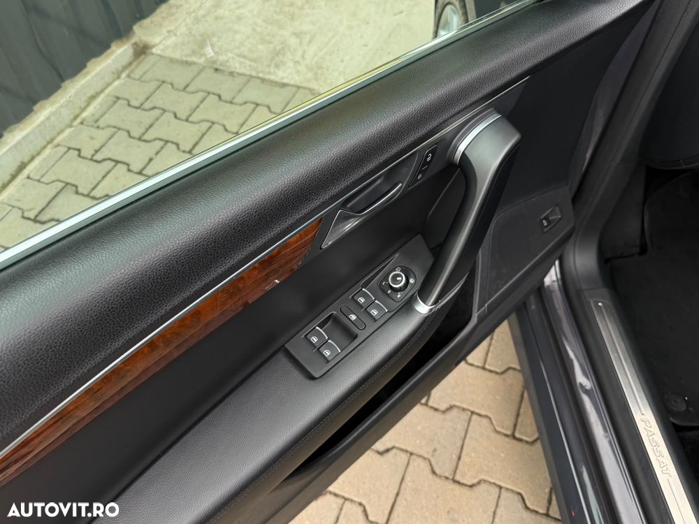 Volkswagen Passat 2.0 TDI 4Motion DSG BlueMotion Tech Highline - 31
