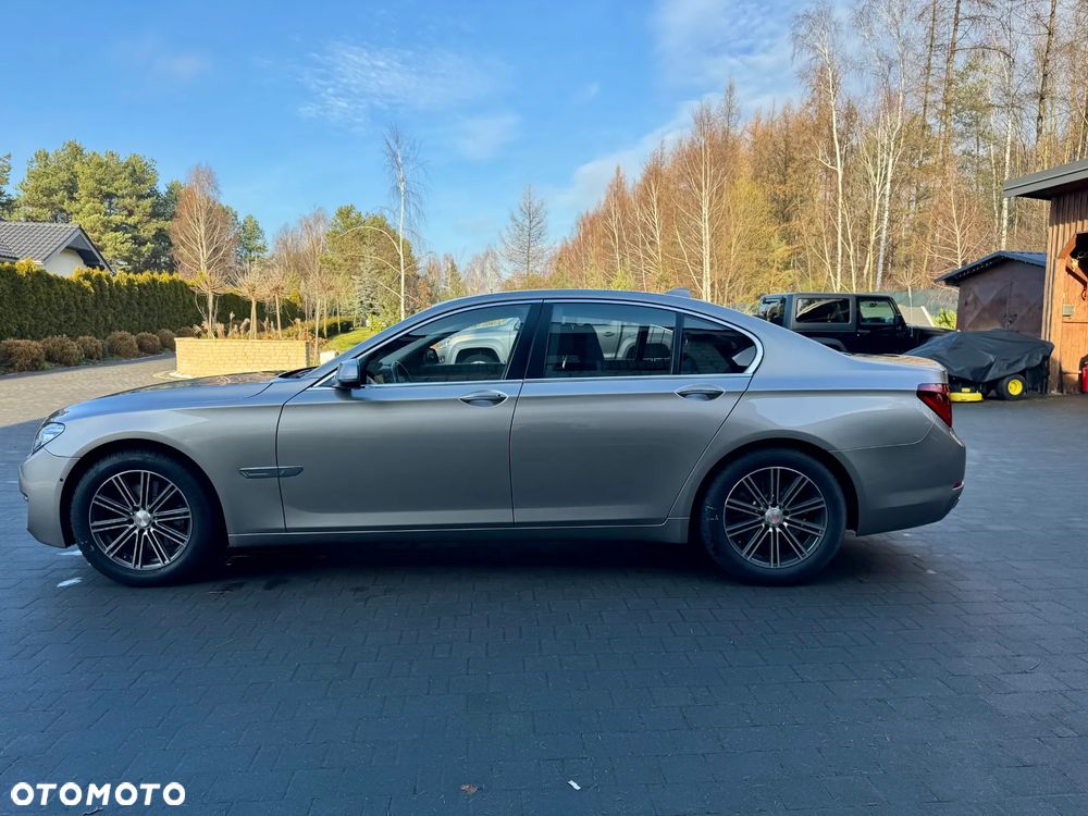 BMW Seria 7 740d xDrive - 2