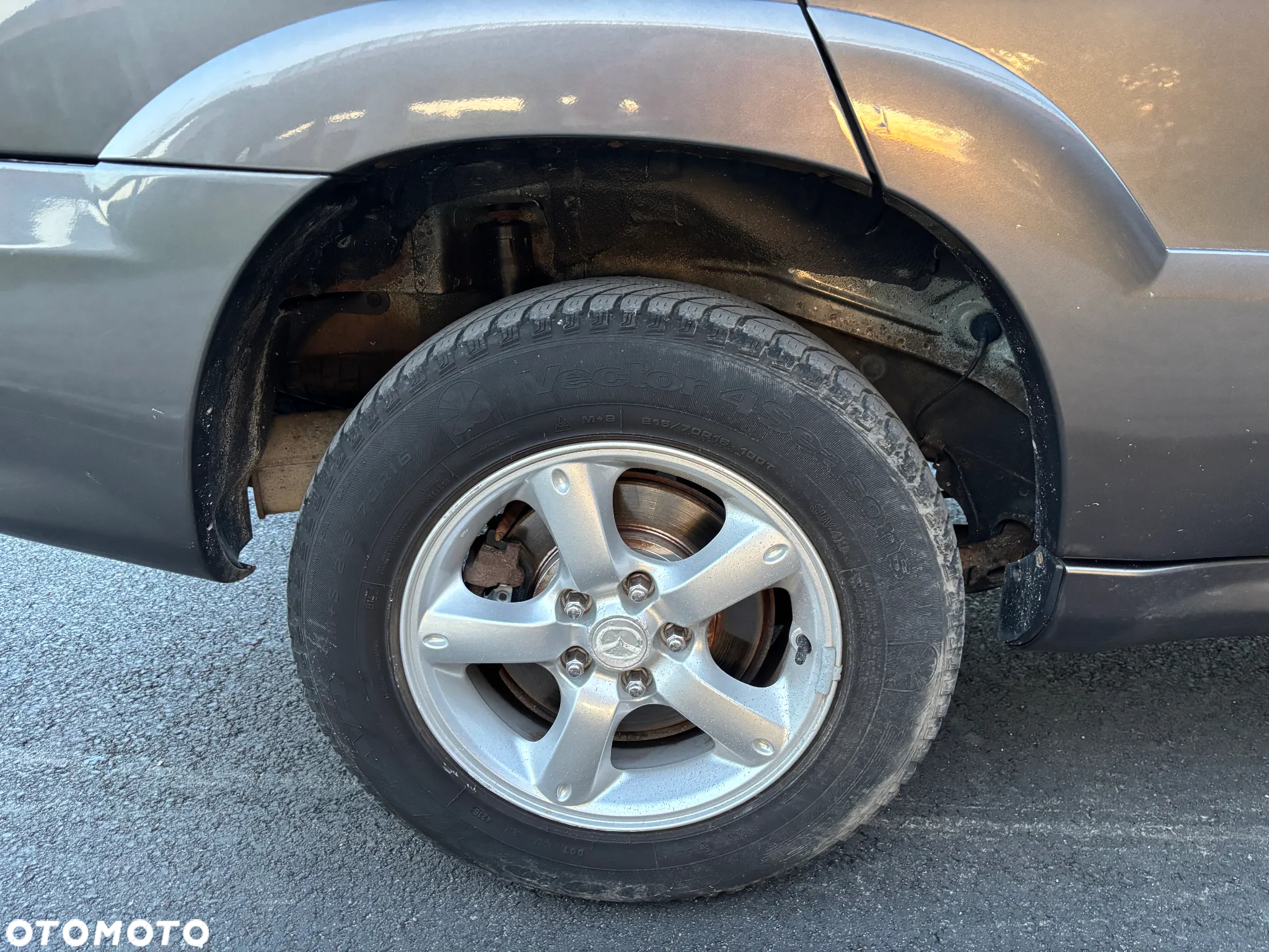 Mazda Tribute 2.3 Comfort - 23