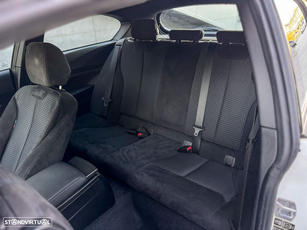 BMW 118 d Pack M - 27