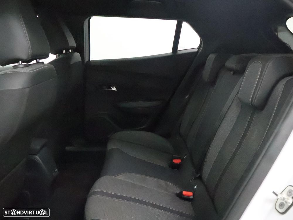 Peugeot 2008 2024 photo 4