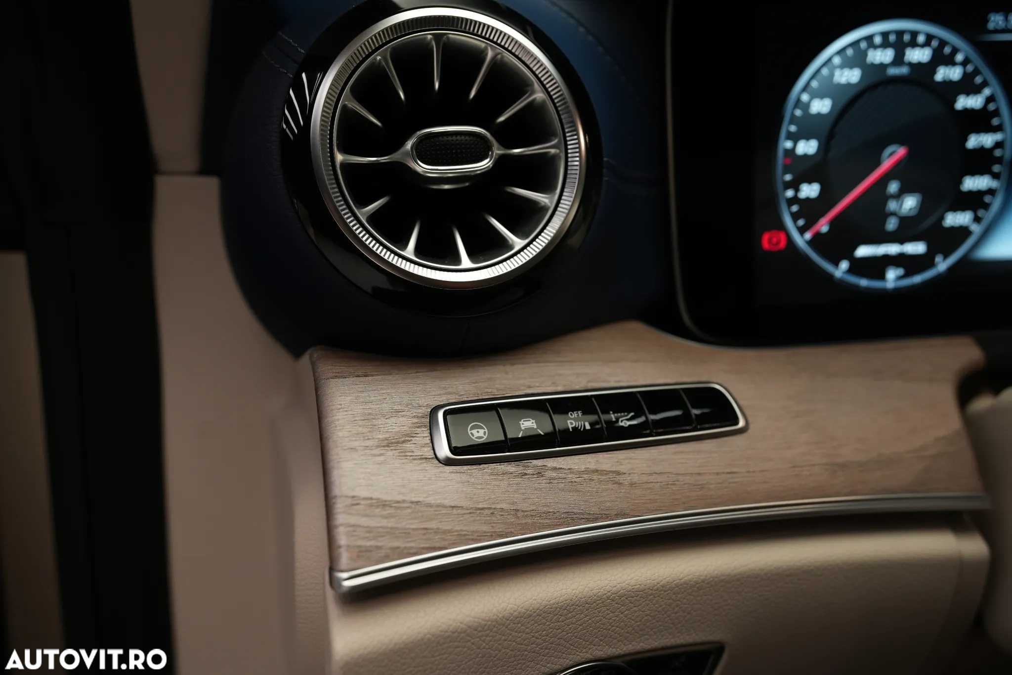 Mercedes-Benz E - 14