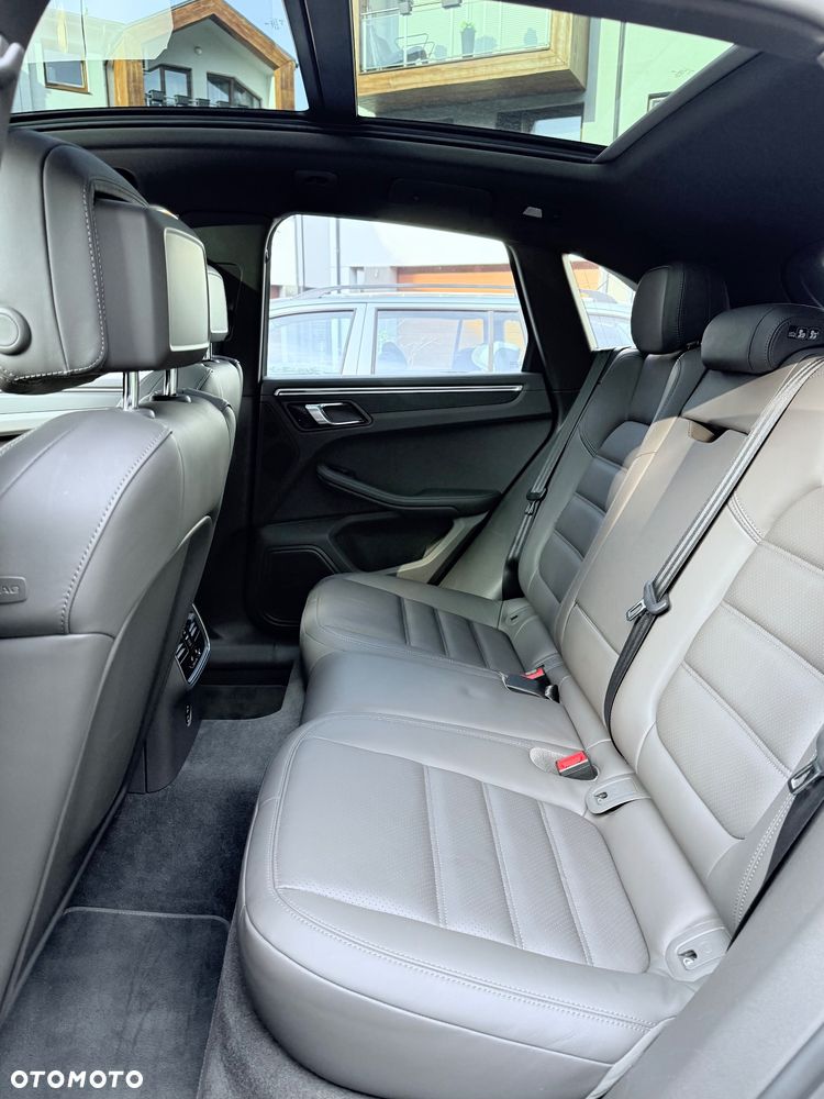 Porsche Macan T - 13