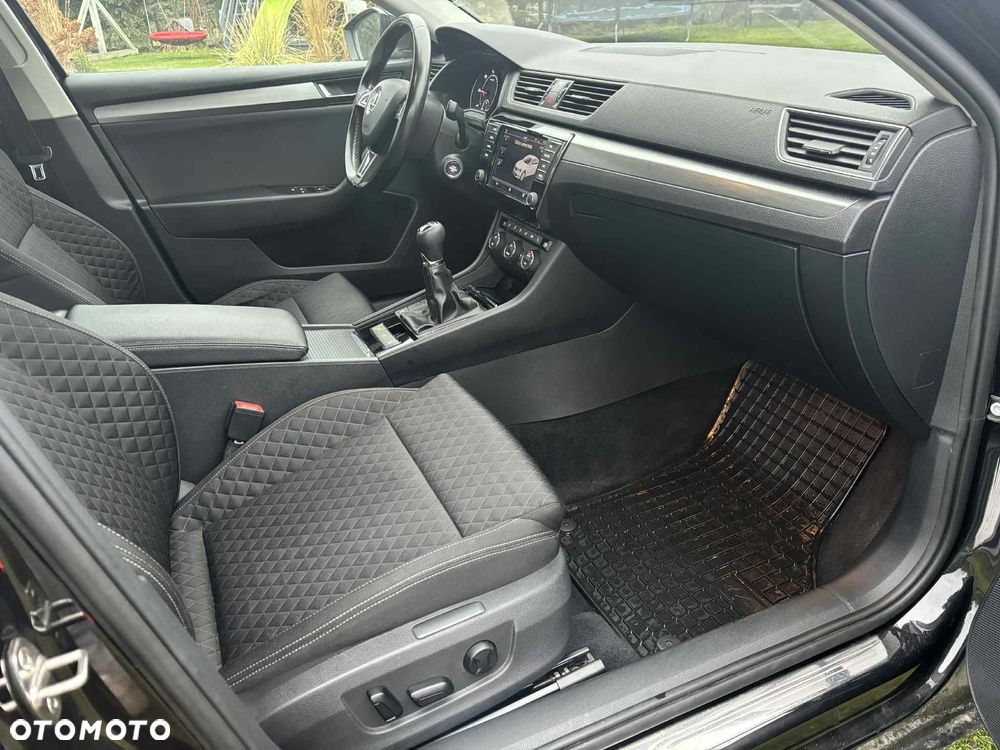 Skoda Superb 2.0 TDI Ambition - 24