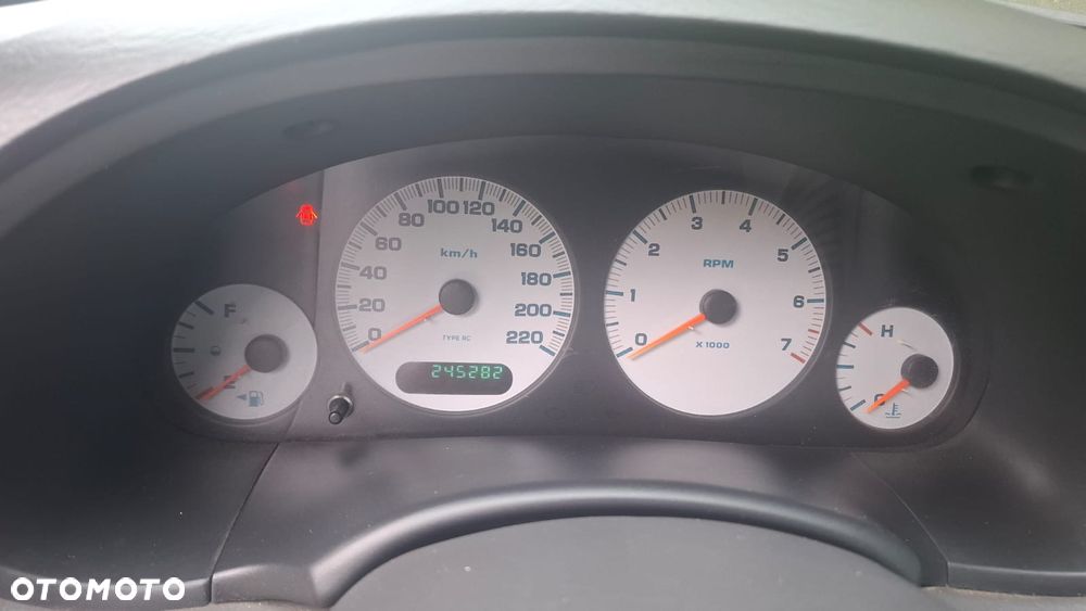 Chrysler Voyager 2.4 SE - 25