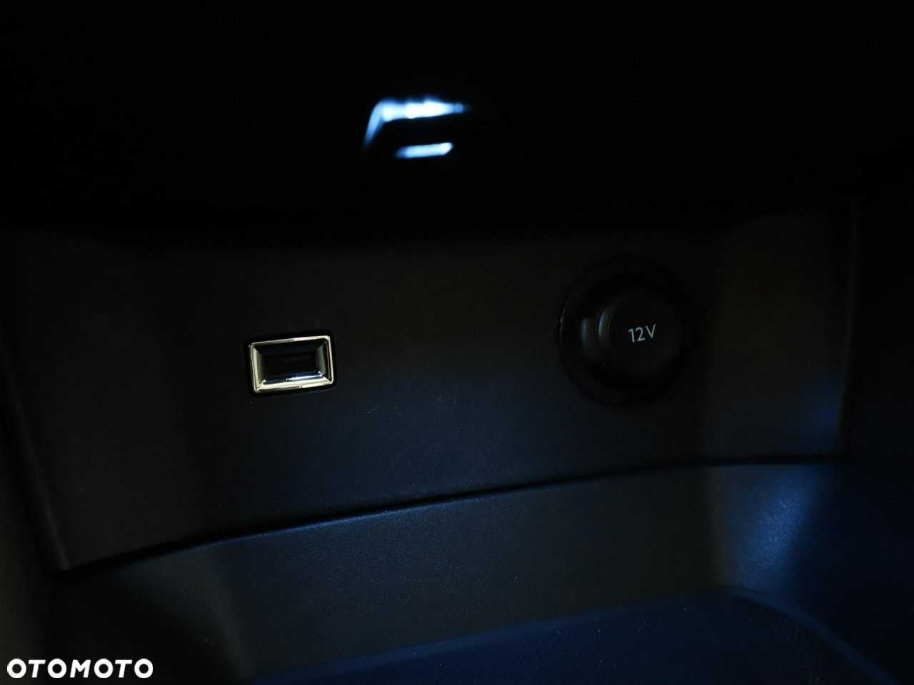Peugeot 3008 1.2 PureTech Allure Pack S&S EAT8 - 33