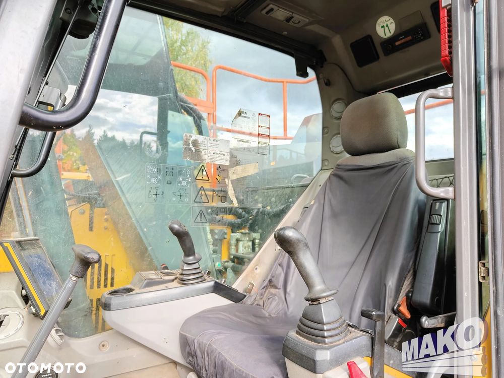 Caterpillar 305.5E2 - 8