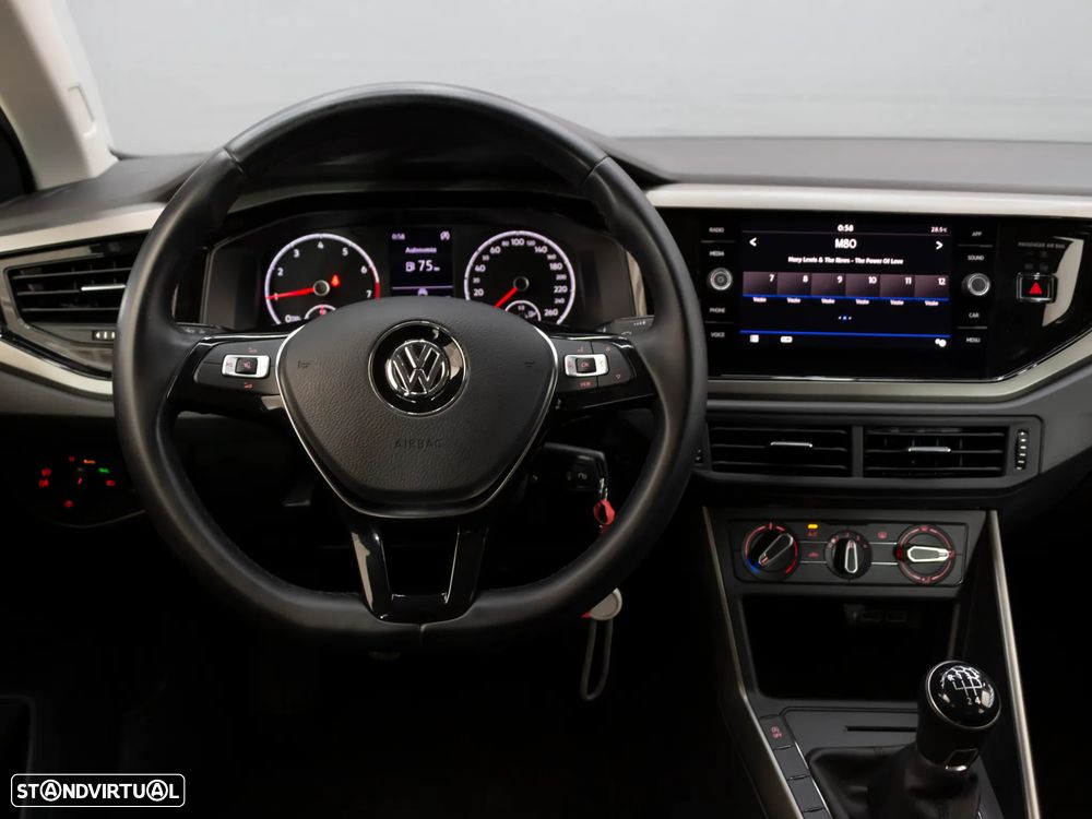 VW Polo 1.0 Confortline - 19
