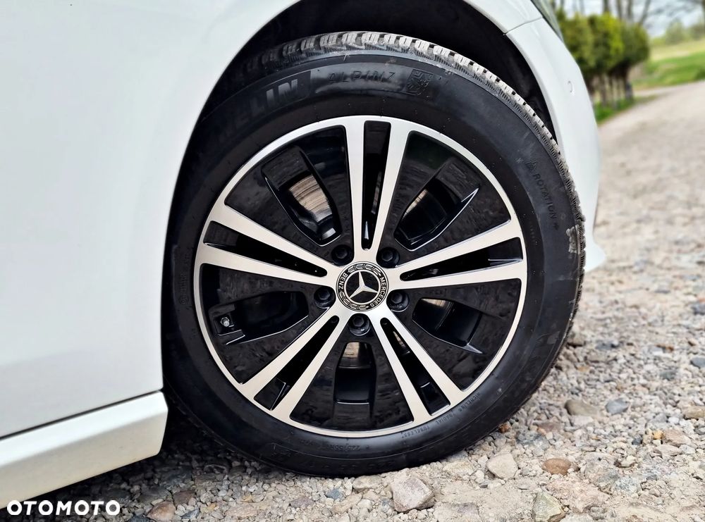 Mercedes-Benz Klasa E 220 d 4Matic 9G-TRONIC Sportstyle Edition - 6