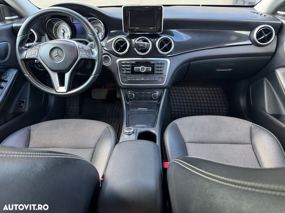 Mercedes-Benz CLA 220 - 6