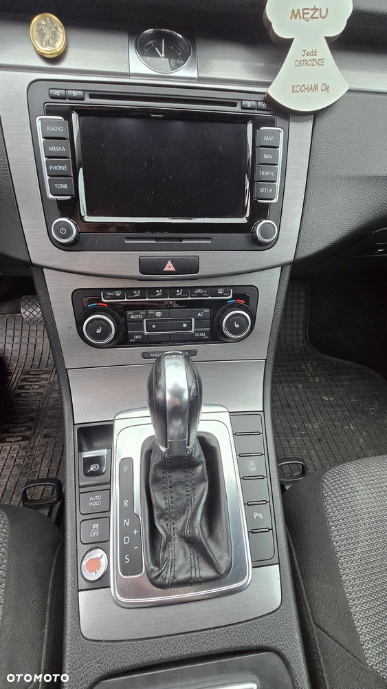 Volkswagen Passat - 12