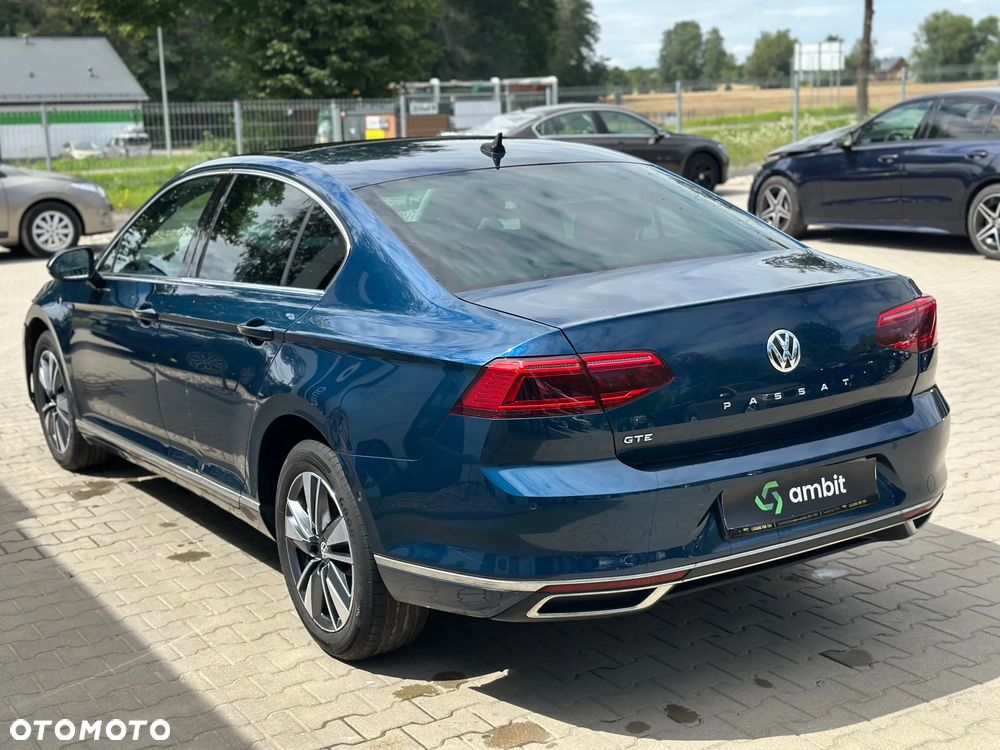 Volkswagen Passat - 6
