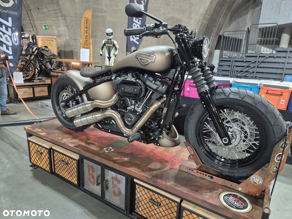 Harley-Davidson Softail Street Bob - 3