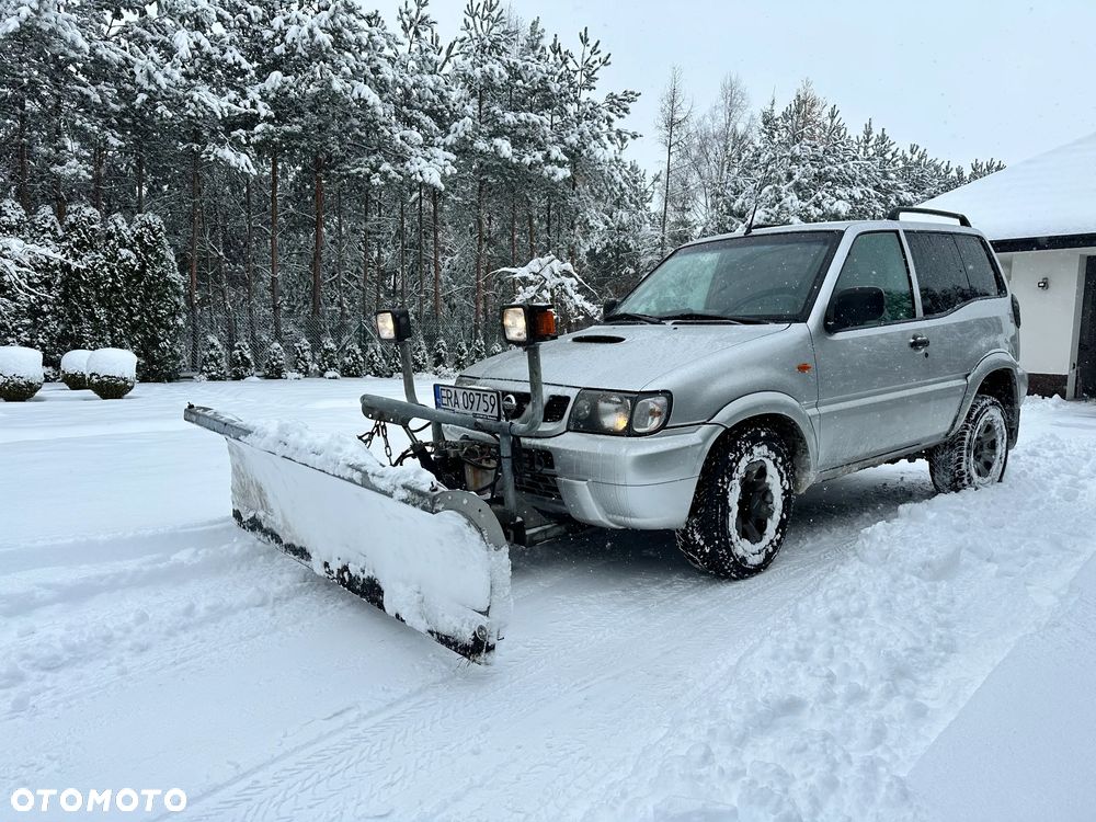 Nissan Terrano - 1