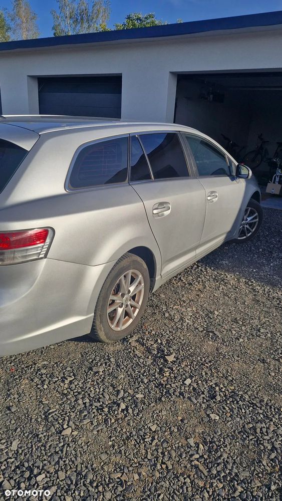 Toyota Avensis 1.8 Luna - 3