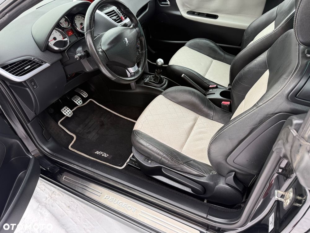 Peugeot 207 CC 150 THP Roland Garros - 16