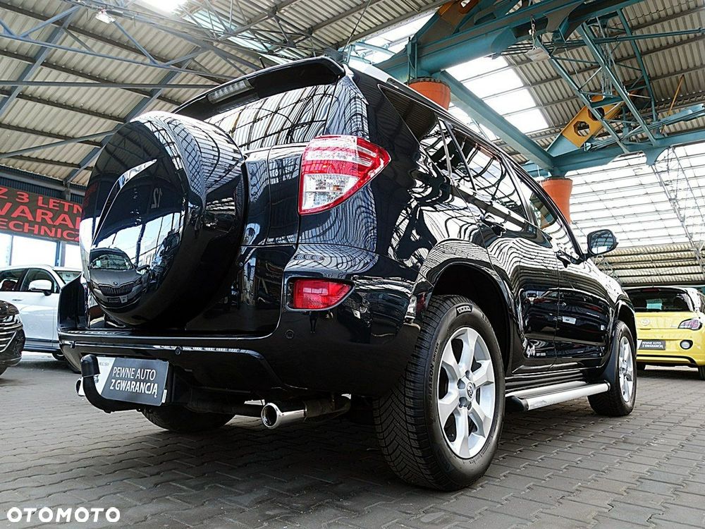 Toyota RAV4 - 11