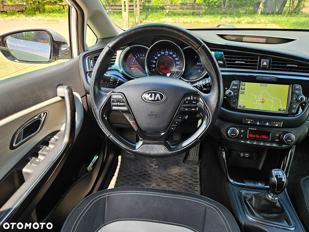 Kia Ceed 1.6 GDI L Business Line - 23