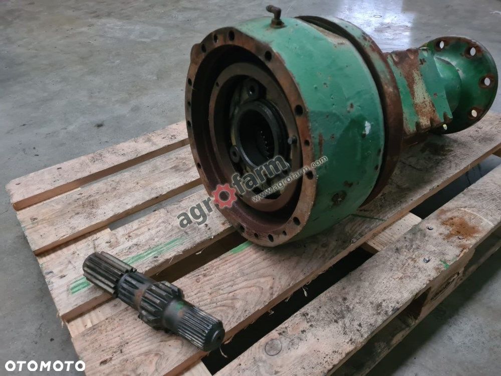ZWOLNICA RH L33326 JOHN DEERE 3140 3040 3130 - 1