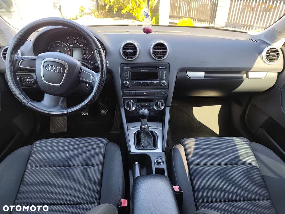 Audi A3 Sportback - 3