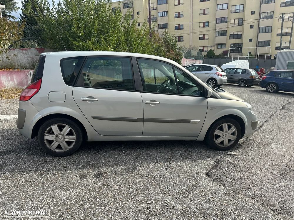 Renault Scénic 1.5 dCi Confort Privilége - 9