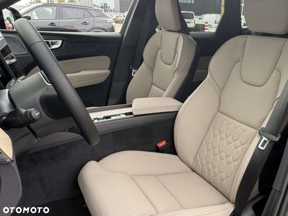 Volvo XC 60 B5 B AWD Ultra Dark - 7