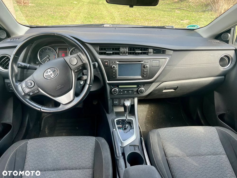 Toyota Auris 1.6 Valvematic Multidrive S Executive - 11