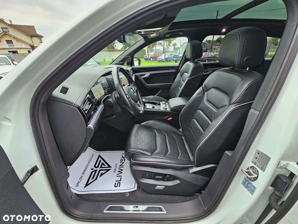 Volkswagen Touareg 3.0 V6 TFSI 4Motion R-Line - 16