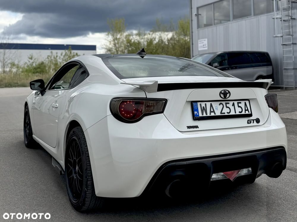Toyota GT86 2.0 Prestige - 6